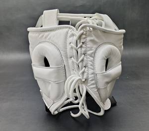 Protège-tête de boxe en cuir blanc de haute qualité personnalisable pour les arts martiaux et l'entraînement physique - Product Image 3