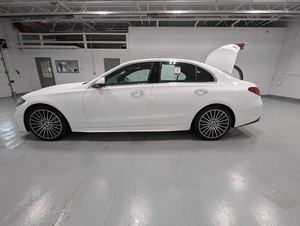 พร้อมส่งมอบ ปี 2025 เมอร์เซเดส-เบนซ์ ซี-คลาส C 300 4MATIC ตัวท็อป รถมือสองสำหรับขาย - Product Image 4