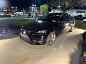 Lexus IS 200t Turbo Premium AWD d'occasion propre de 2016 - Product Image 2