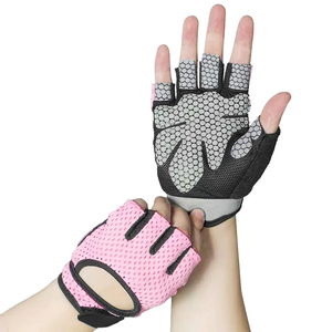 Guantes de gimnasio de medio dedo personalizados de alta calidad para hombres, cuero PU para entrenamiento físico y levantamiento de pesas, tarifa al por mayor - Product Image 1