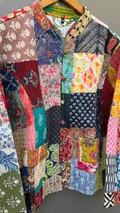 Chaqueta de retales hecha a mano, chaqueta acolchada de algodón, chaqueta acolchada, chaqueta de invierno, abrigo corto, regalo para ella, chaqueta reversible - Product Image 6