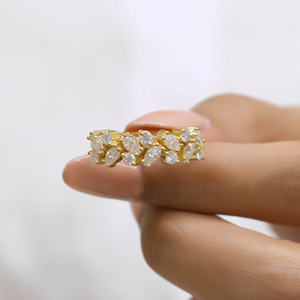 Anillo de boda de doble fila de diamante Moissanite de corte Marquesa hecho a mano, banda de aniversario apilable única perfecta para mujeres - Product Image 1