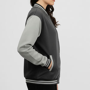 Veste universitaire matelassée pour femme avec logo imprimé en sérigraphie personnalisée OEM/ODM, 100% laine, 2 tons, respirante, chaude, hip-hop, peau de mouton - Product Image 3