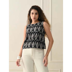 เสื้อพิมพ์ลาย Ikat สีดำสไตล์โบฮีเมียนเสื้อแขนกุดใส่ลำลองระบายอากาศใส่สบาย - Product Image 5