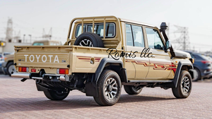 Toyota Land Cruiser 79 Pickup Double Cabine 4.0L Essence V6 Automatique 2024 d'occasion, Premier Propriétaire, Conduite à Gauche - Product Image 5