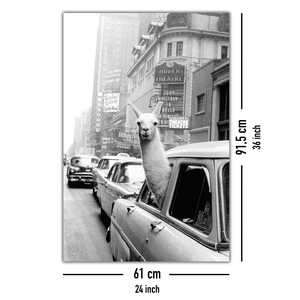 Póster de estilo moderno 'A Llama in Times Square' para decoración de pared - Product Image 1