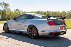 FORD Mustang Shelby GT500 Heritage Edition 2022, Motor V8 Supercargado de 760 hp, Paquete de Pista de Fibra de Carbono - Product Image 5