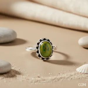 Anillo Vintage de Plata 925 con Gema Verde Natural en Engaste de Bisel, Joyería Unisex para Uso Diario, Hecho en Rajasthan - Product Image 2