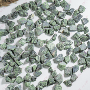 Vente en gros de pierres sculptées, de cristaux bruts et concassés en vrac, de morceaux de cristal, de rubis et de zoisite, provenant d'un fabricant indien Anshul Impex Art USA Antique - Product Image 1