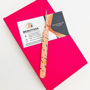 Pince à cils en acier inoxydable enduite d'impression de papier personnalisée professionnelle forte prise en main pointe pointue outil de cils durable - Product Image 3