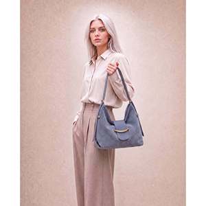 Borsa a Tracolla Morbida in Vera Pelle Scamosciata - Made in Italy - Art. 26137 - Product Image 2