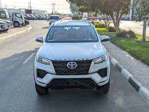Nuevo/Usado 2023 Toyota Fortuner Gasolina TRANSMISIÓN AUTOMÁTICA SUV - Product Image 4