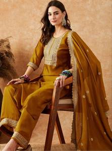 Ensemble Kurta Pant élégant en teal brodé avec dupatta assorti - Product Image 2