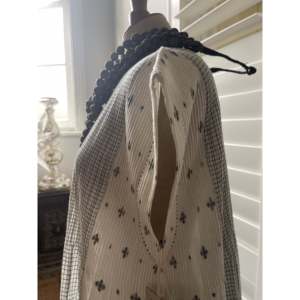 Vestido RIMA Jamdani - Indigo Reflection, Silueta Holgada con Cintura Natural - Product Image 5