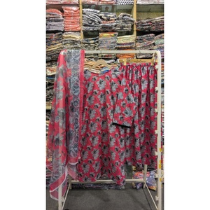 ชุดสูทแฮนด์เมด 3 ชิ้นสำหรับผู้หญิง โดยมาเรีย บี - Product Image 3