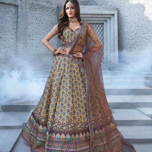 Lehenga Choli de seda para mujer de diseñador Premium en café y combinación amarilla impresa para ocasiones de FIESTA DE LA India - Product Image 1