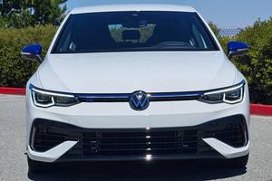 VOLKSWAGEN GOLF 2023 IMPECABLE, 315 HP, TURBO DE 4 CILINDROS, TRACCIÓN EN LAS CUATRO RUEDAS, LISTO PARA ENVIAR - Product Image 2