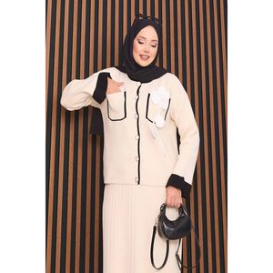 Casual Floral Detail Mother-of-Pearl Buttoned Ecru Hijab <b>Knit</b> <b>Set</b> - Product Image 2