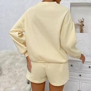 Conjunto de Sudadera y Pantalones Cortos de Punto Casual para Mujer, por Encima de la Rodilla, de Felpa Cepillada, Suave, Cálido y Acogedor, de Dos Piezas - Product Image 3