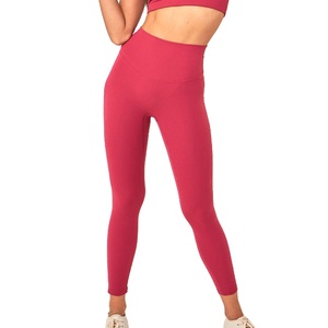 Ensemble de yoga écologique 2 pièces pour femmes sans couture combinaison de sport à haute élasticité avec trous pour les pouces Leggings actifs pour femmes chez Nurak en 2025 - Product Image 5