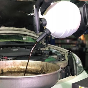 เครื่องแยกน้ำมันเบรกที่ขับเคลื่อนด้วยอากาศ6L ซ่อมรถยนต์ allSupply ประกอบด้วยอุปกรณ์สำหรับรถยนต์ที่ใช้แล้วจากไต้หวันทำจากพลาสติก - Product Image 4