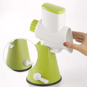 Cortador de verduras manual con manivela giratoria, 3 cuchillas de tambor y base de succión para cortar patatas, zanahorias, pepinos y queso. - Product Image 5