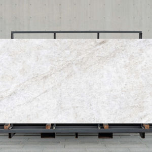 Brillance raffinée du marbre dans des dalles de porcelaine brillantes de 1200x2400 mm pour les espaces haut de gamme - Product Image 1