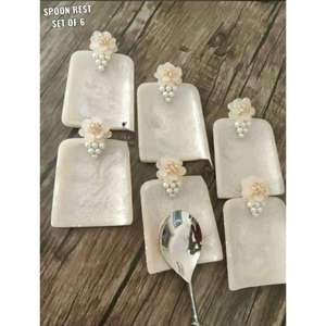 Matériau en résine de haute qualité avec finition lisse Porte-cuillère en résine parfait pour l'organisation du comptoir de cuisine et le nettoyage facile - Product Image 2