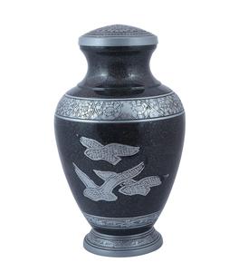 Urne funéraire pour adulte gravée d'oiseaux volants à bordure supérieure en argent pour cendres humaines Urne funéraire commémorative artisanale pour cendres grand enterrement - Product Image 5