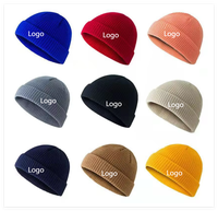 Bonnet tricoté unisexe personnalisé avec logo, texture côtelée douce et extensible, bord plissé, plusieurs couleurs, idéal pour l'hiver et le ski, vente en gros