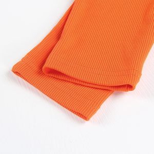 Haut court respirant pour femme avec col carré à manches longues côtelé coupe ajustée décontracté Design de base longueur courte - Product Image 3