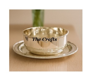 Soporte de chocolate de acero inoxidable de diseño de tendencia con asa Soporte decorativo de vajilla de calidad superior para servir chocolate - Product Image 5