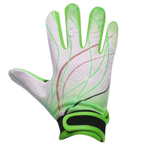 Guantes de fútbol gaélicos GAA hechos a medida para hombres Nuevo material de látex diseñado para un rendimiento óptimo - Product Image 5