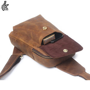 Sac à main en cuir véritable pour hommes, dernier modèle de sac de poitrine en cuir de cheval fou, vente en gros - Product Image 4