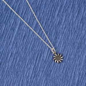 Collier soleil miniature en argent sterling 925 pour les occasions de cadeaux - Product Image 3
