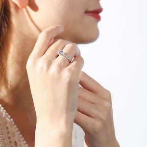 แหวนเพชรแท้ทำมือ ทรงกลม สำหรับหมั้นหรือขอแต่งงาน พร้อมใบรับรอง IGI มีจำหน่าย - Product Image 5