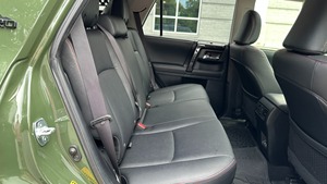 Toyota 4Runner 2021, SUV automatique, conduite à gauche, sièges en cuir, pneus R20, caméra de recul 360°, disponible à la vente - Product Image 3
