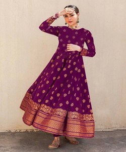 Luxury Festival Wear Chinon Co-ordSet avec motif à carreaux élégant et détails de perles - Product Image 2