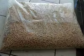 Venta con descuento de pellets de madera premium 100% certificados Enplus A1, pellets de madera al por mayor, pellets de madera de pino natural - Product Image 3