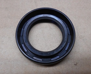 ซีลน้ำมัน TC 25X40X8 สำหรับ SYM JOYRIDE 125/150/200, HD125/200, GTS/JOYMAX 125 ( หมายเลขอะไหล่แท้ OEM ) 91261-415-003) - Product Image 2