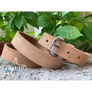 Cinturón de mujer Vintage multiusos directo de fábrica, cinturón de cuero de vaca de alta calidad de lujo en relieve, cinturón de cuero genuino de grano completo para hombres - Product Image 1