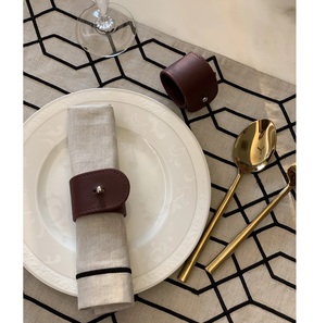 Rond de serviette en métal et cuir de luxe de Noël Best-seller pour mariage et fête Vaisselle Porte-serviettes de table - Product Image 5