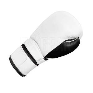 Gants de boxe en cuir de vente directe d'usine avec doublure intérieure douce et coutures durables pour le confort et la stabilité - Product Image 2