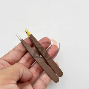 Pinzas para Cejas de Acero Inoxidable con Punta Puntiaguda, Ecológicas, Ligeras, Grado A+, con Logotipo Personalizado al por Mayor, para Depilación Precisa - Product Image 4