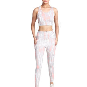 Conjunto de yoga para mujer de alta calidad OEM, diseño personalizado con el último estilo, patrón sólido transpirable, características de talla grande - Product Image 1