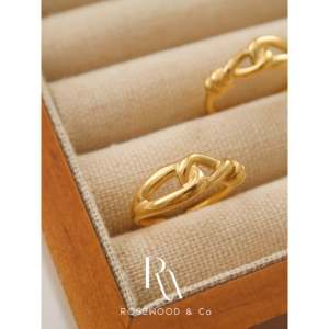 Anello Sigillo Nodo in Vero Oro 14K, Romantico e Delicato con Motivo Geometrico, Placcato in Rodio, Oro Giallo e Bianco con Incastonatura di Perle per Innamorati - Product Image 4