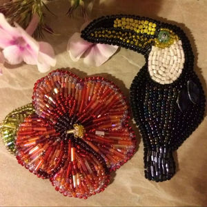 Pulseras de cuentas de resina inspiradas en la naturaleza personalizadas, hermosos abalorios en forma de bola, accesorios únicos para fiestas - Product Image 1