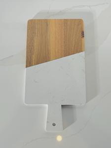 Planche à découper ronde en marbre naturel de haute qualité, durable et écologique, pour la cuisine et le service - Product Image 3