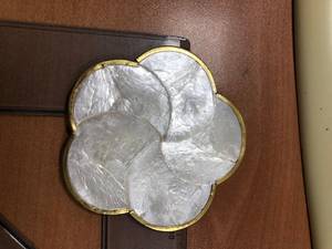 โต๊ะสไตล์คลาสสิกที่สวยงามของแม่มุกทำด้วยมือโมเสกเปลือกหอยที่ไม่ซ้ำกันในโทนที่อุดมไปด้วย - Product Image 2