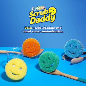 Lot de 4 éponges Scrub Daddy, variées en couleurs, sans rayures, multi-usages, pour la vaisselle, en mousse polymère sans BPA, résistantes aux taches et aux odeurs - Product Image 3